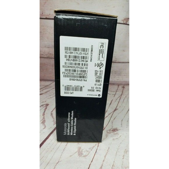 Motorola Surfboard Extreme Wireless Cable Modem And Gigabit Router - Picture 6 of 12